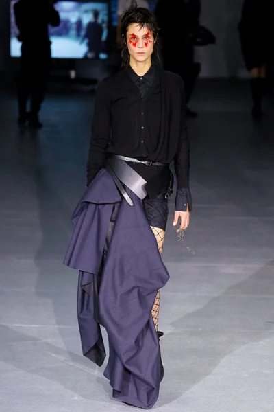 Look 8